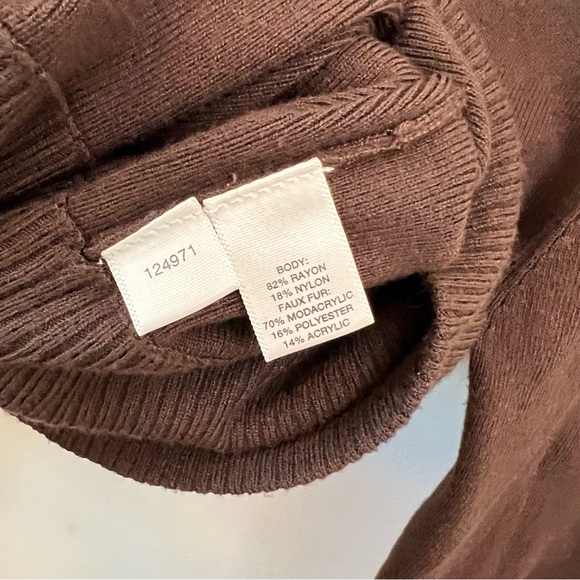 Ann Taylor Loft faux fur collar brown cardigan, size medium - Picture 4 of 4